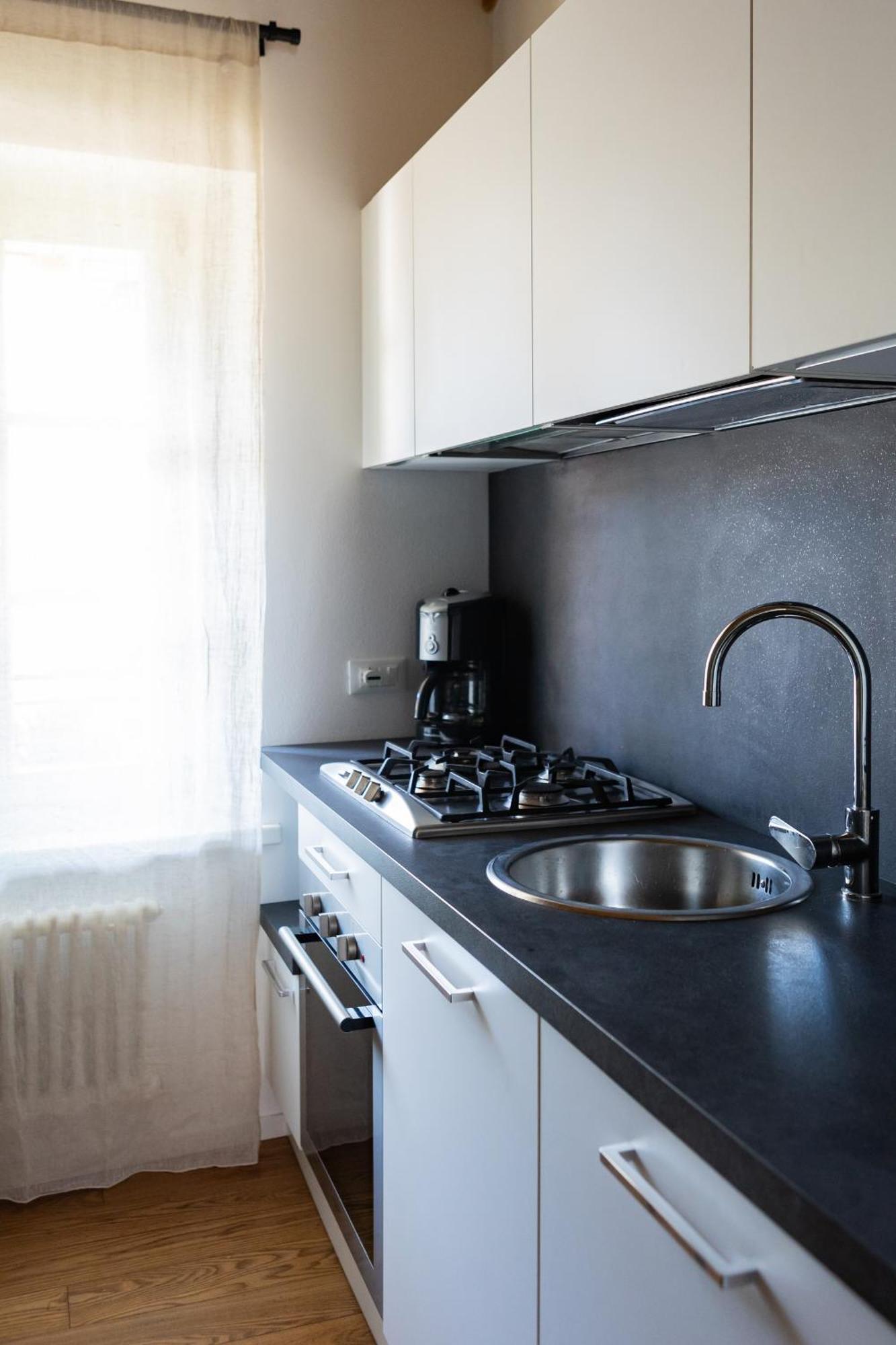 Double Private Parking, 2 Bedrooms & 2 Bathrooms - Elegant Apartment In Old Town Udine Eksteriør bilde