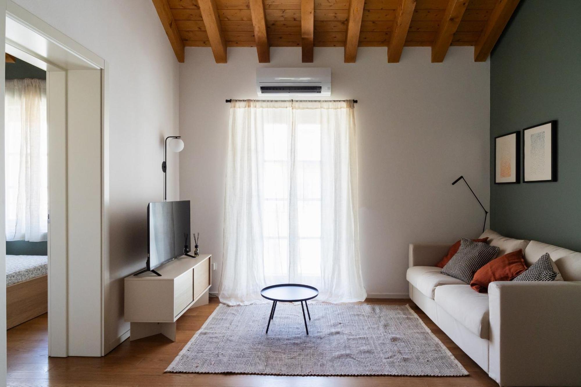 Double Private Parking, 2 Bedrooms & 2 Bathrooms - Elegant Apartment In Old Town Udine Eksteriør bilde